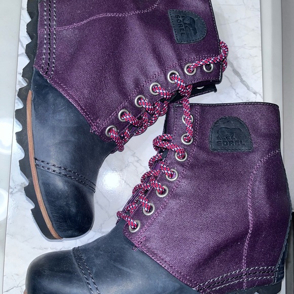 Sorel Shoes - Sorel Women's Plum and Black Winter Boots